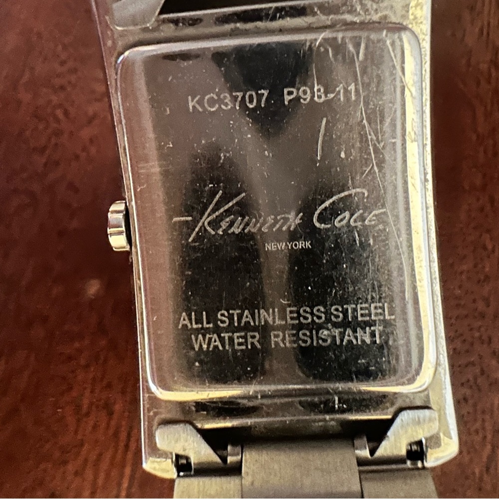 Kenneth Cole New York Silver Tone Metal Link Men’s Watch - Picture 6 of 6